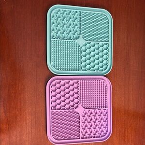 Set of Two Silicone Pet Lick Mats - Mint and Lavender